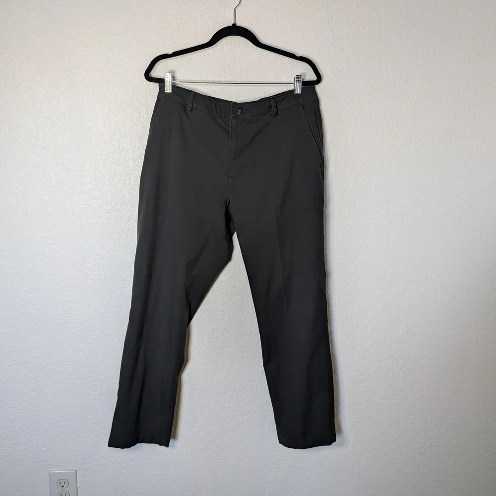 The North Face Men's Dark Gray Chinos